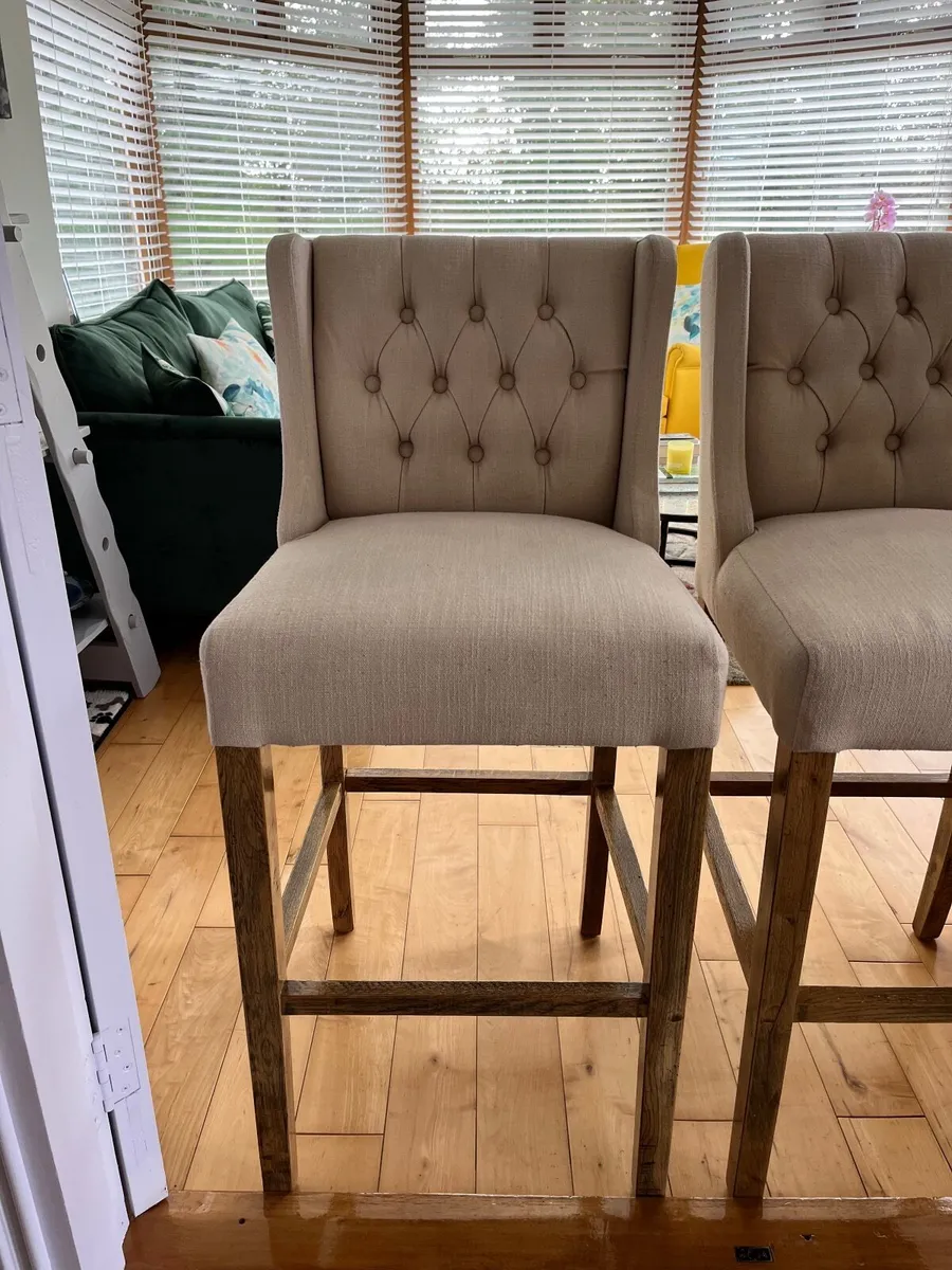 Luxury Stools - Image 3