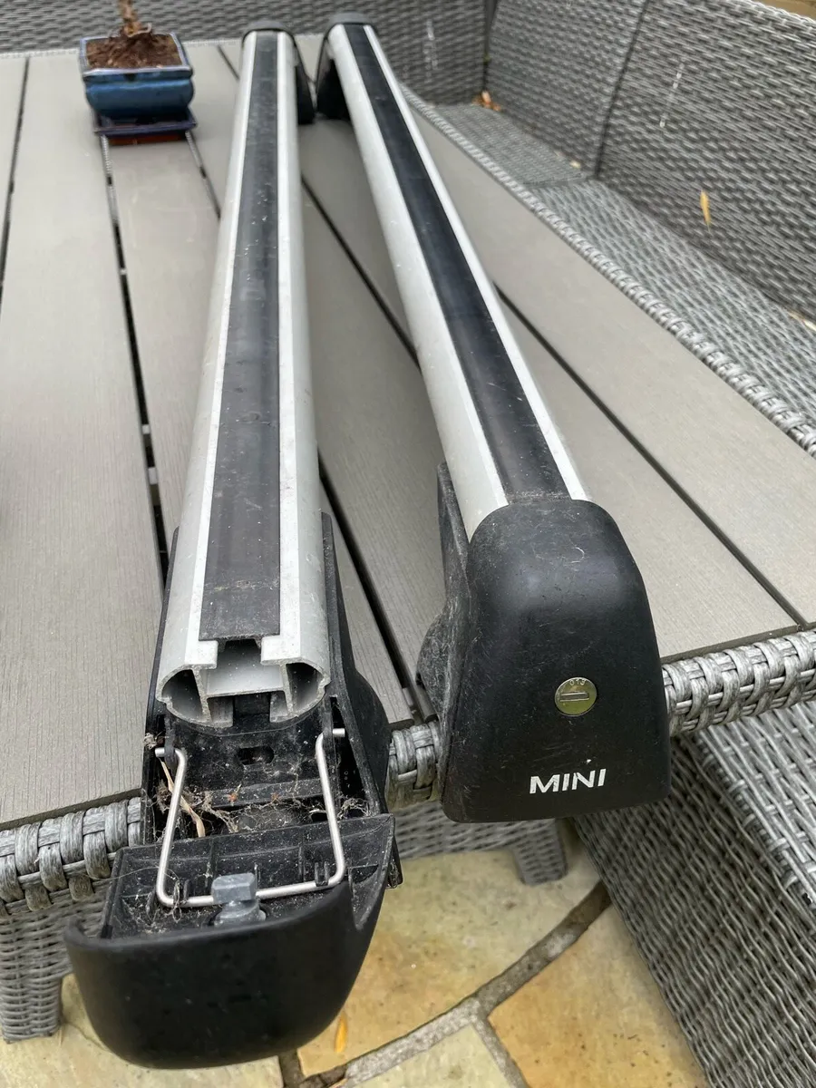 Mini Countryman Genuine roof bars - Image 1