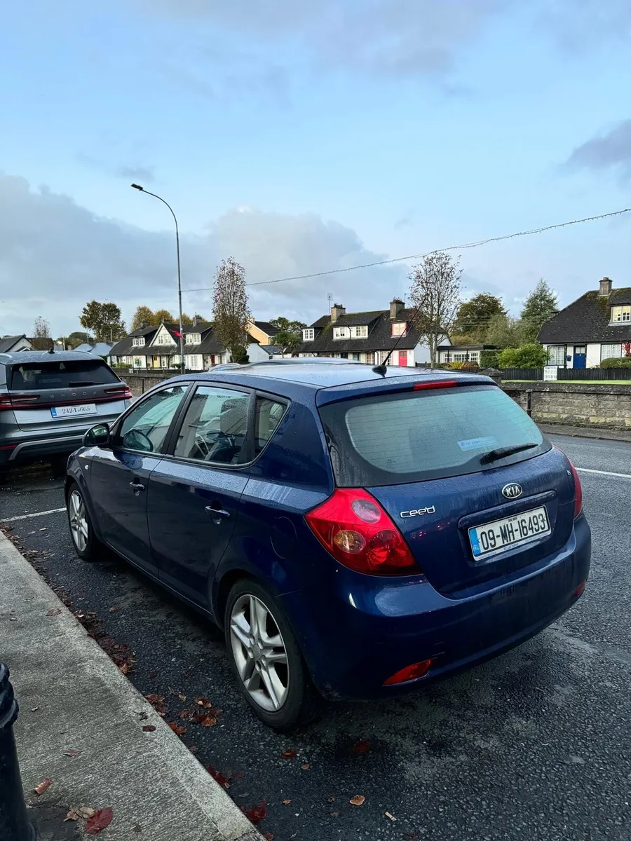 Kia Ceed 2009 1.6 crdi - Image 2