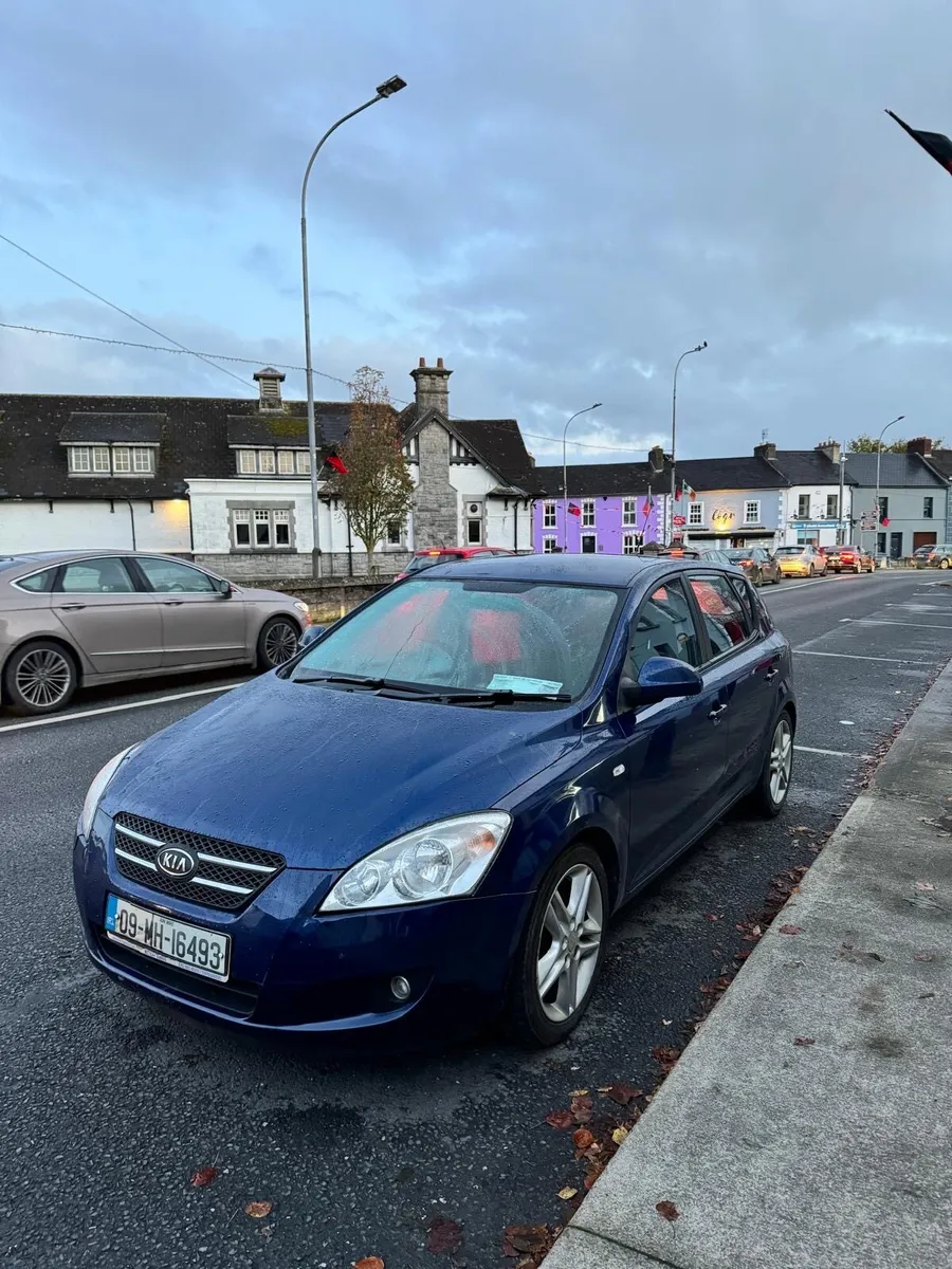 Kia Ceed 2009 1.6 crdi - Image 1