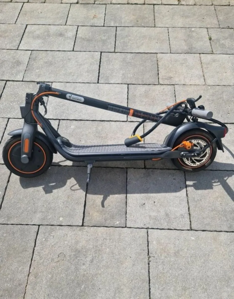 Electric Scooter- Ninebot KickScooter F40E - Image 4