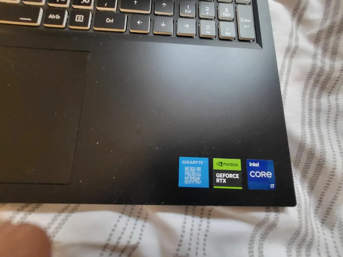 laptop - Image 3