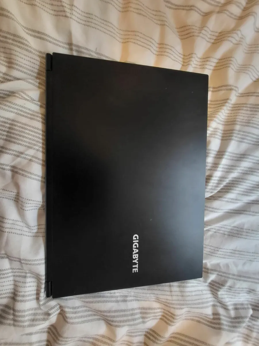 laptop - Image 4