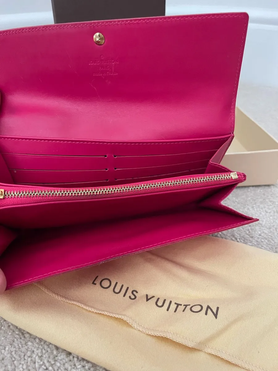 Louis Vuitton Wallet - Image 4