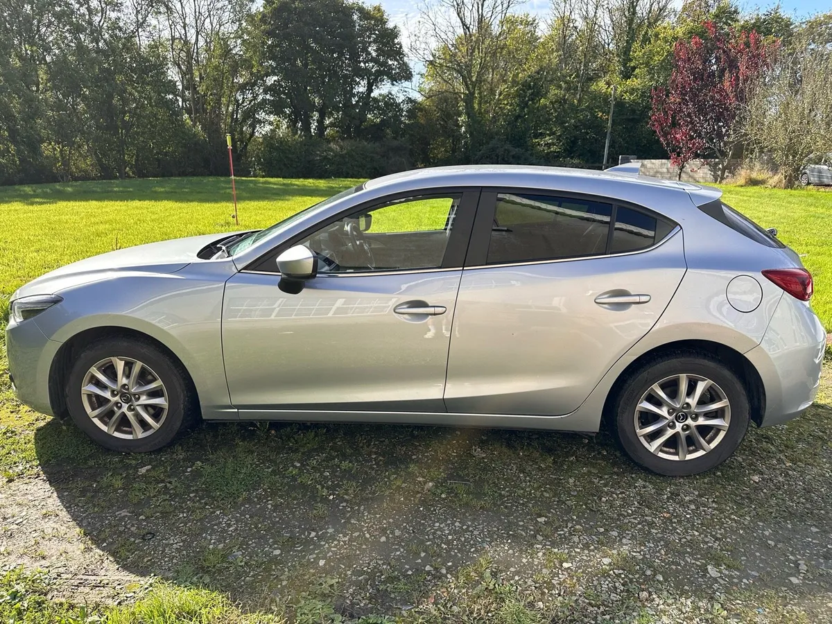 171 Mazda 3 1.5dsl exec - Image 3