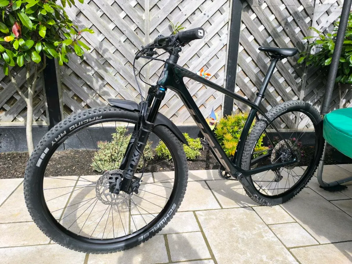 Scott Scale 930 . Large. Carbon - Image 1