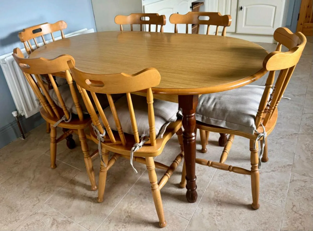 Table & Chairs - Image 2