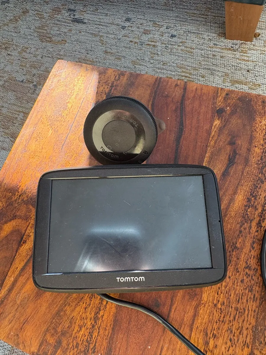 TomTom Start 52 sat nav - Image 1
