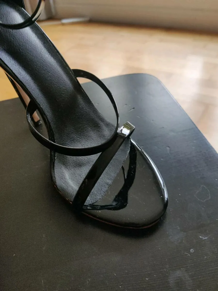 Stiletto - Image 3