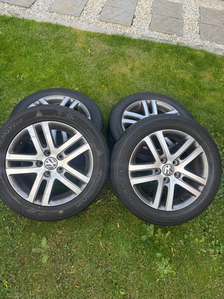 Vw R16 Alloys &wheels Brigestone Tyres - Image 1
