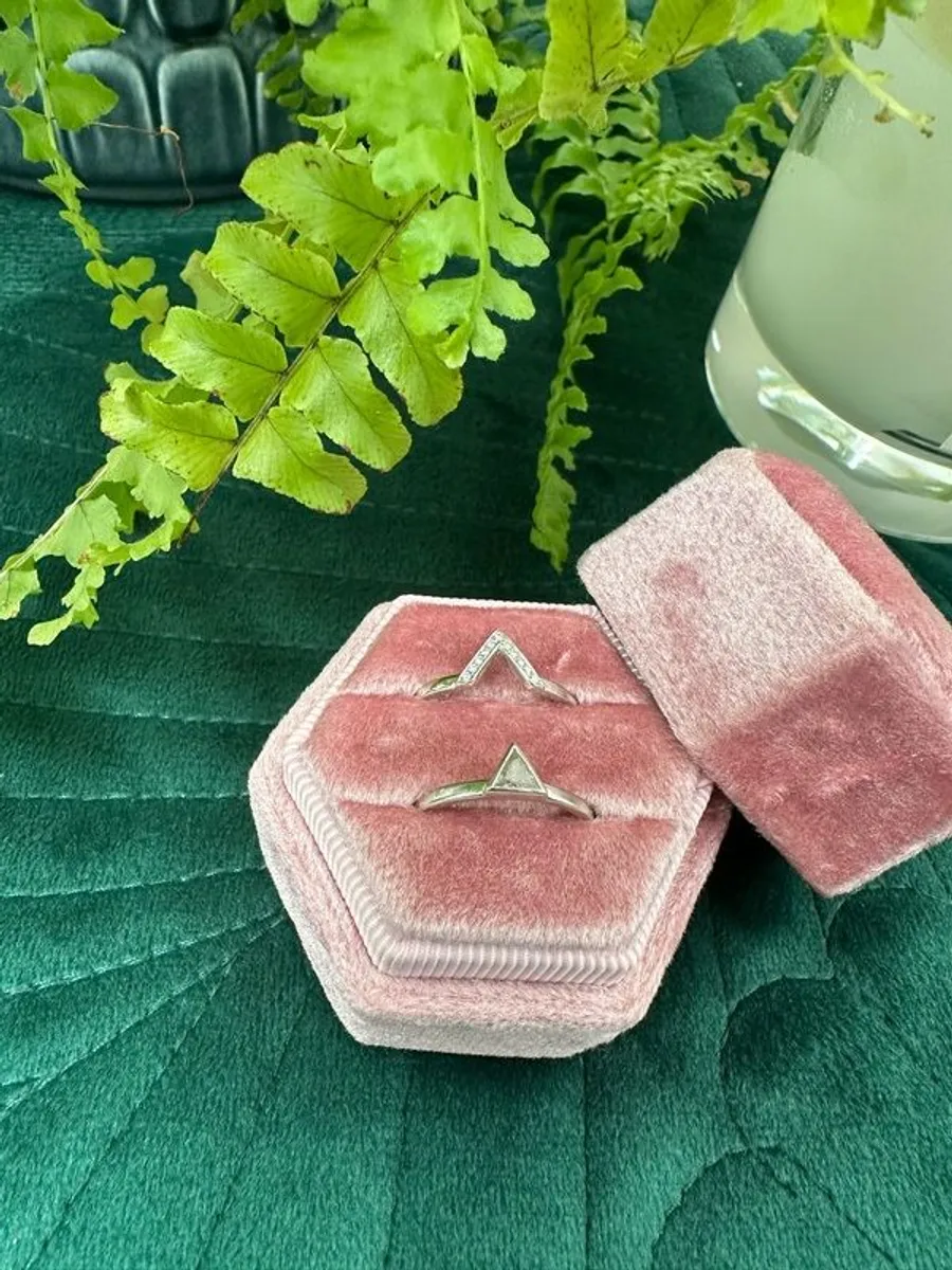 diamond and platinum ring set - Image 1
