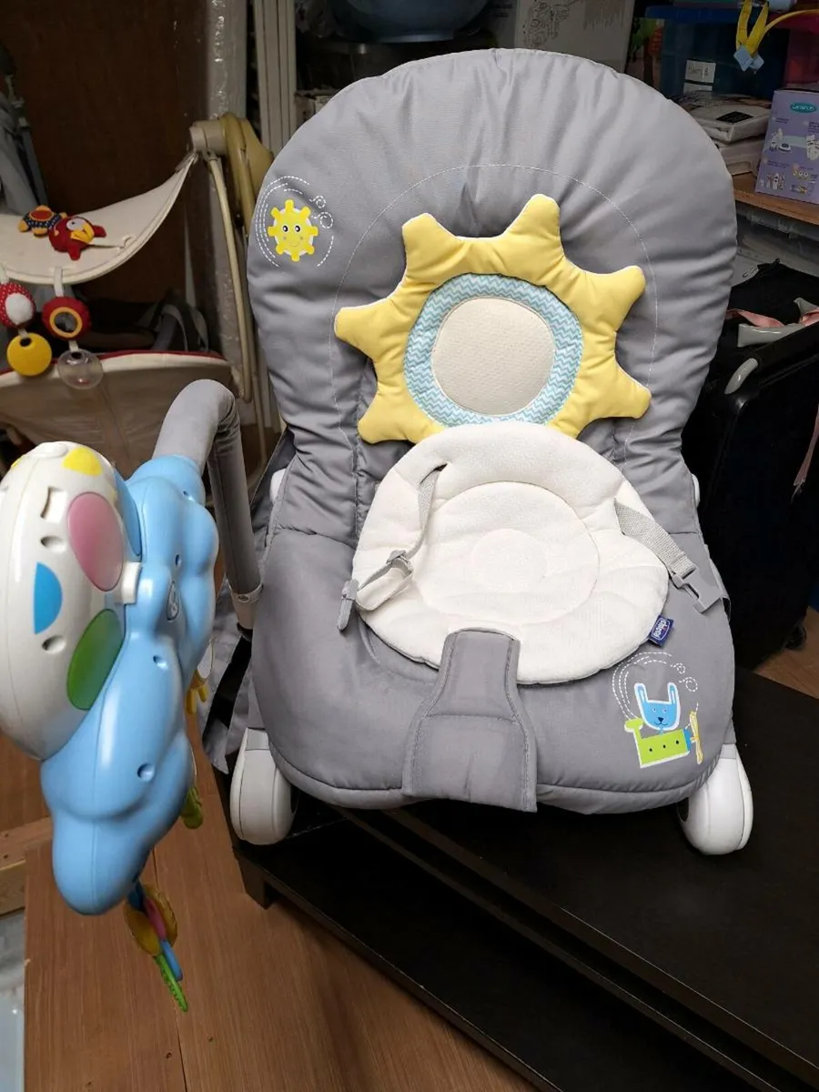 Chicco baby bouncer - Image 2