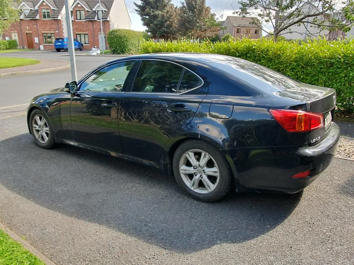 2010 Lexus IS220D - Image 3