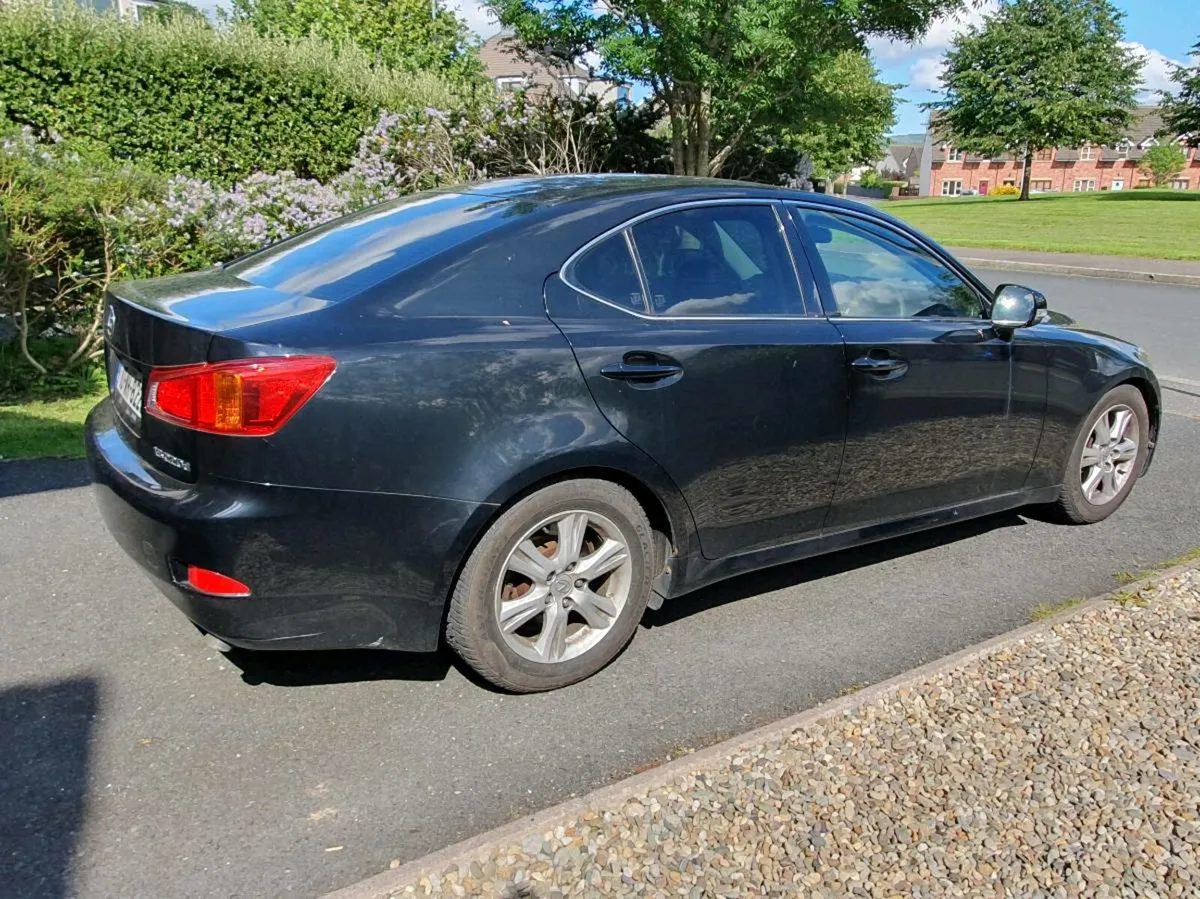 2010 Lexus IS220D - Image 4