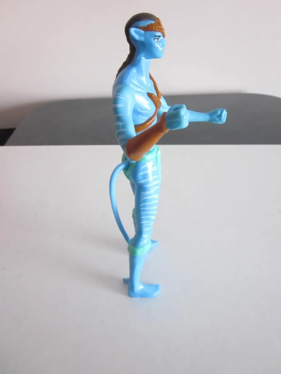 Avatar Giant Kinder surprise Egg Toy  7" - Image 2