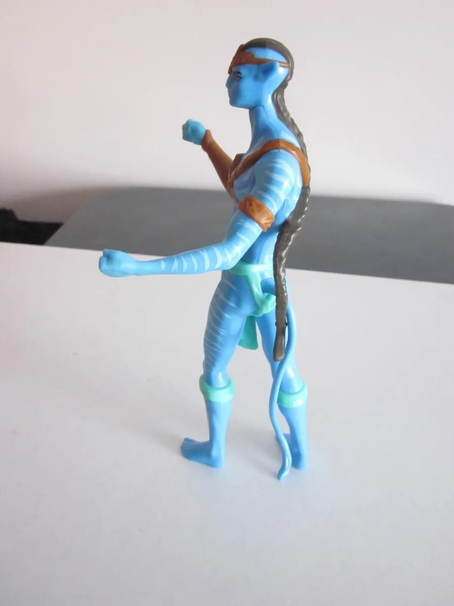 Avatar Giant Kinder surprise Egg Toy  7" - Image 4