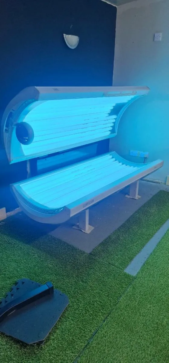 Sunbed / Couch / Rocking chair with foot rocker - Image 1