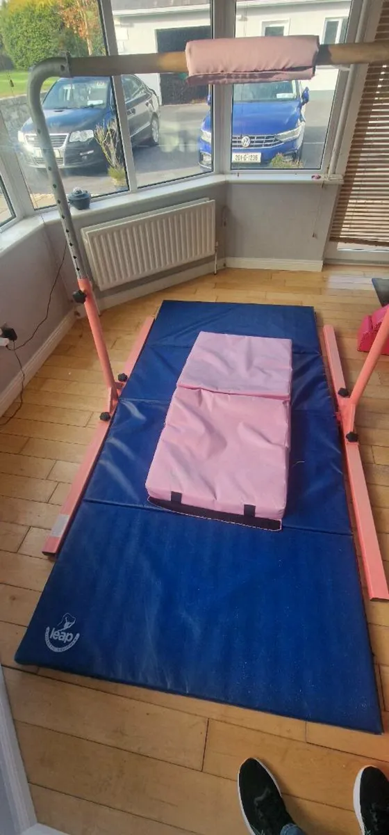 Gymnastics bars - Image 4