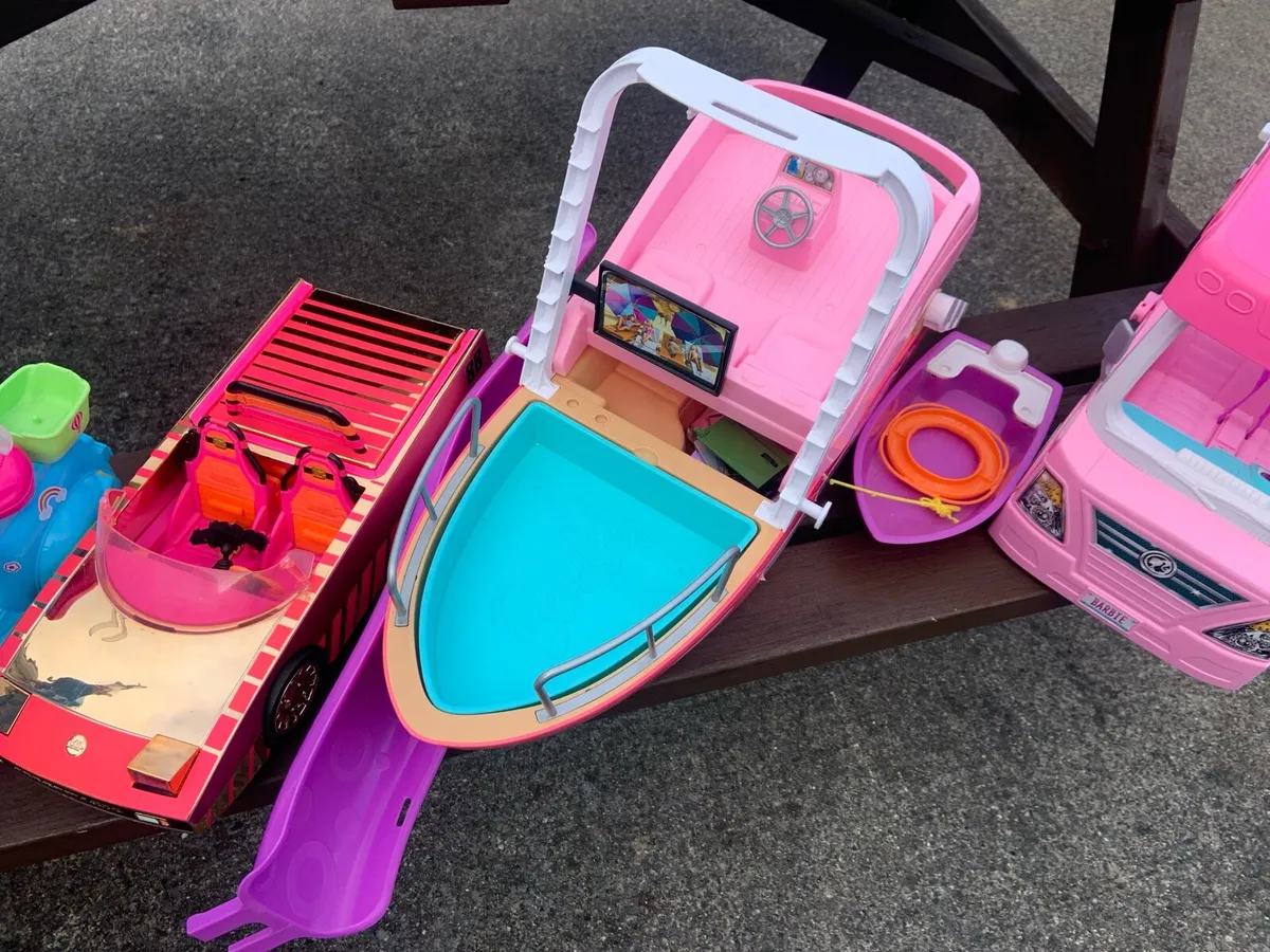 Barbie Bundle & Accessories - Image 3