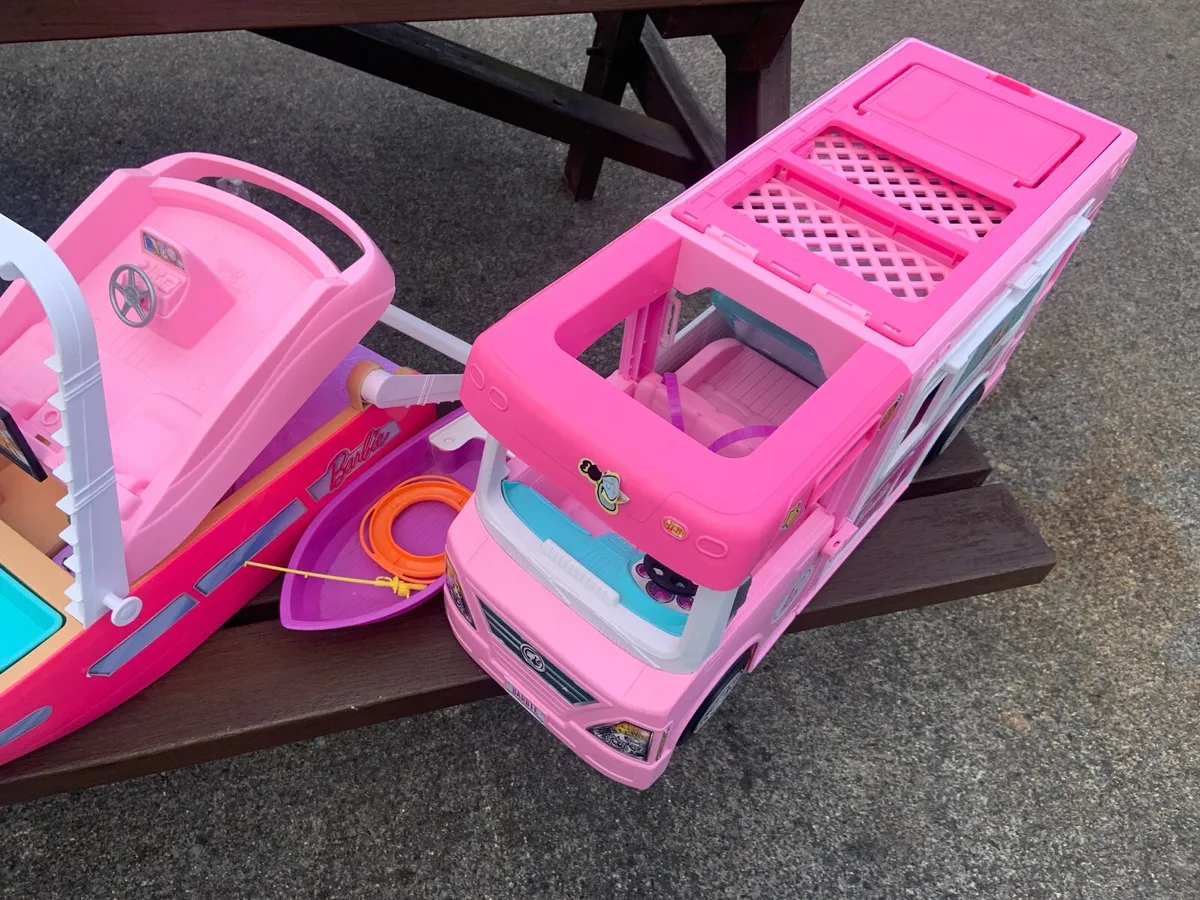 Barbie Bundle & Accessories - Image 4