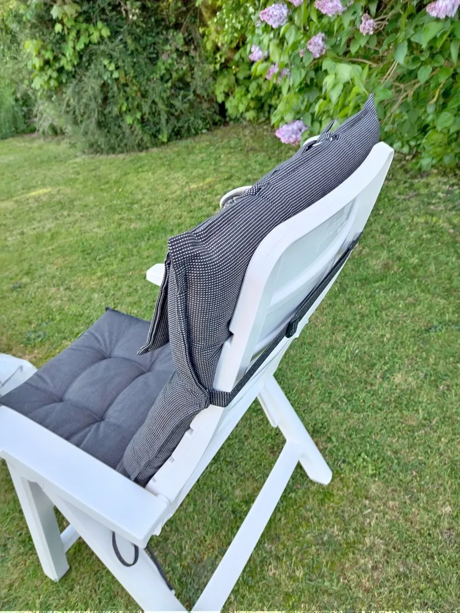 Recliner Garden Chair with Cushion and Storage Bag - Image 4