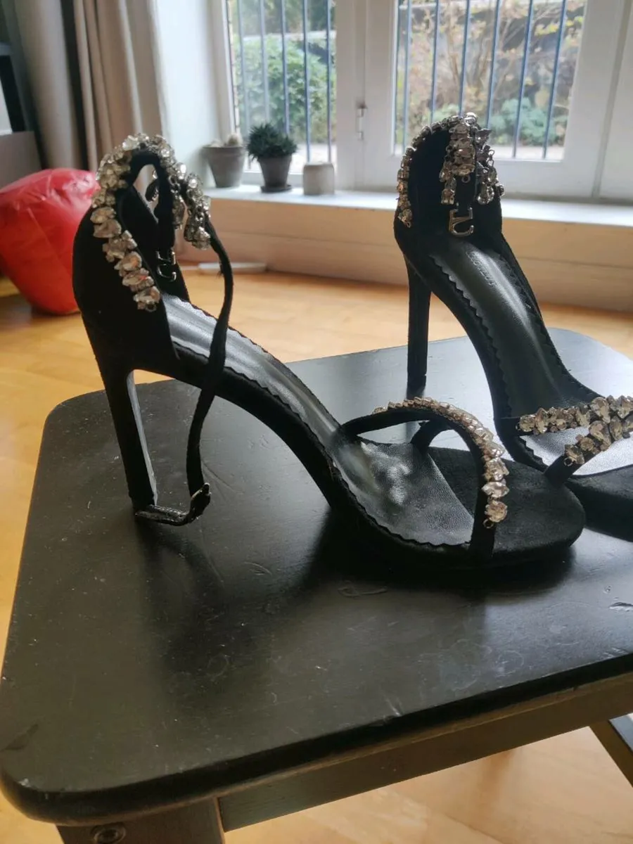 Stiletto size 6/38 - Image 1