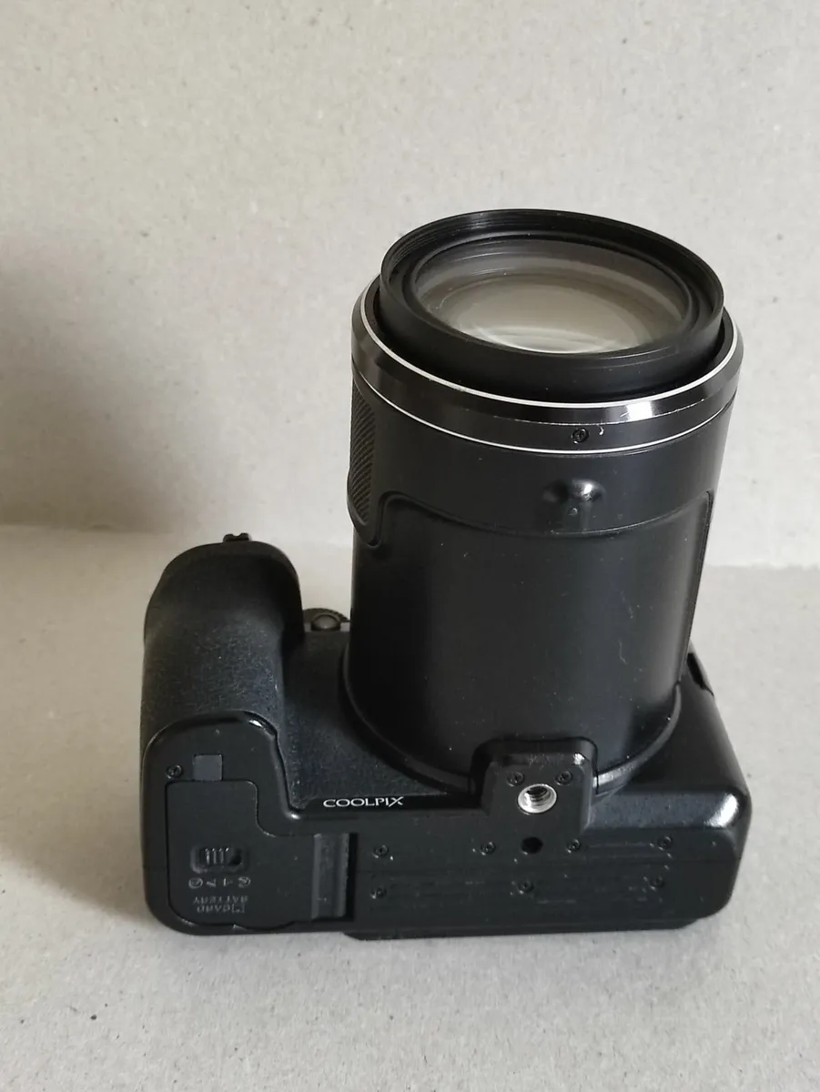 Nikon P950 - Very Good - 2 Batteries + 83x Zoom - Image 2