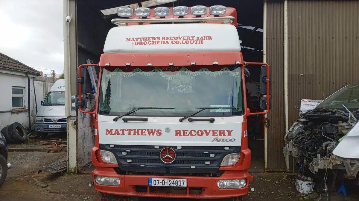 Recovery Truck - Image 1