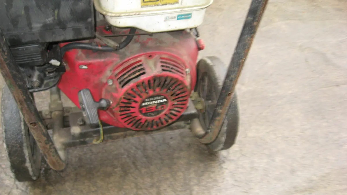 Generator 110/220 amp. - Image 4
