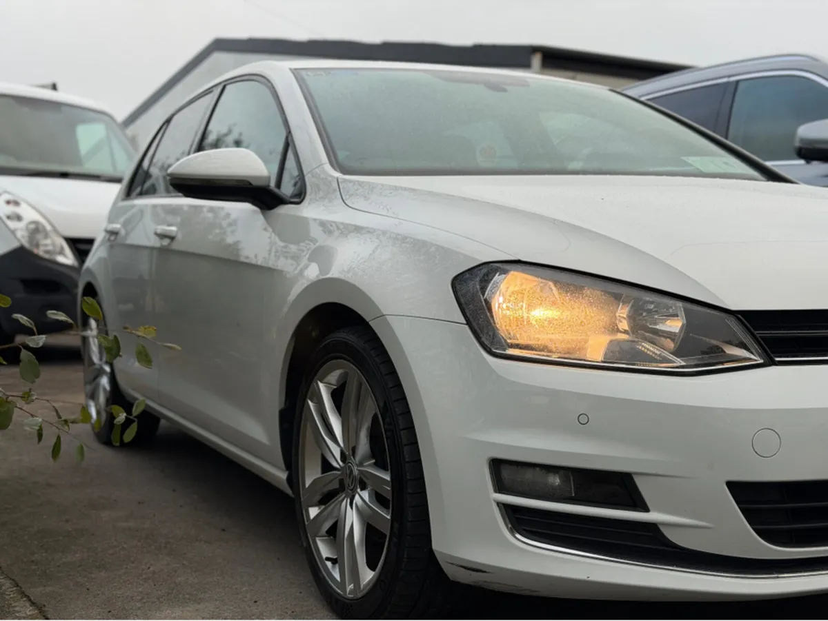 Volkswagen Golf HIGHLINE 1.6 TDI MANUAL 5SPEED 110 - Image 4