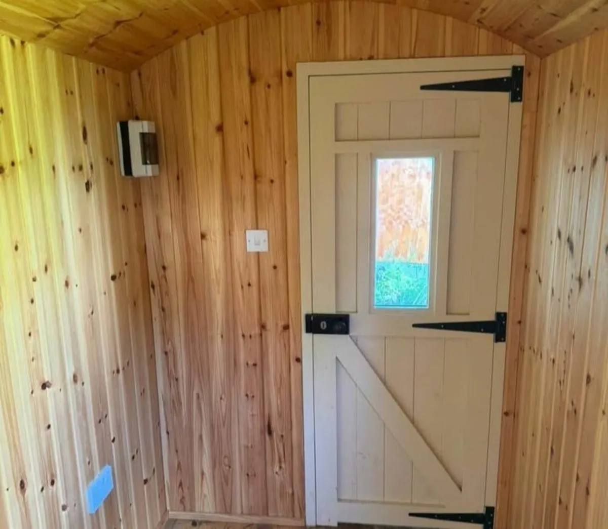 Shepherd hutch  for sale - Image 3