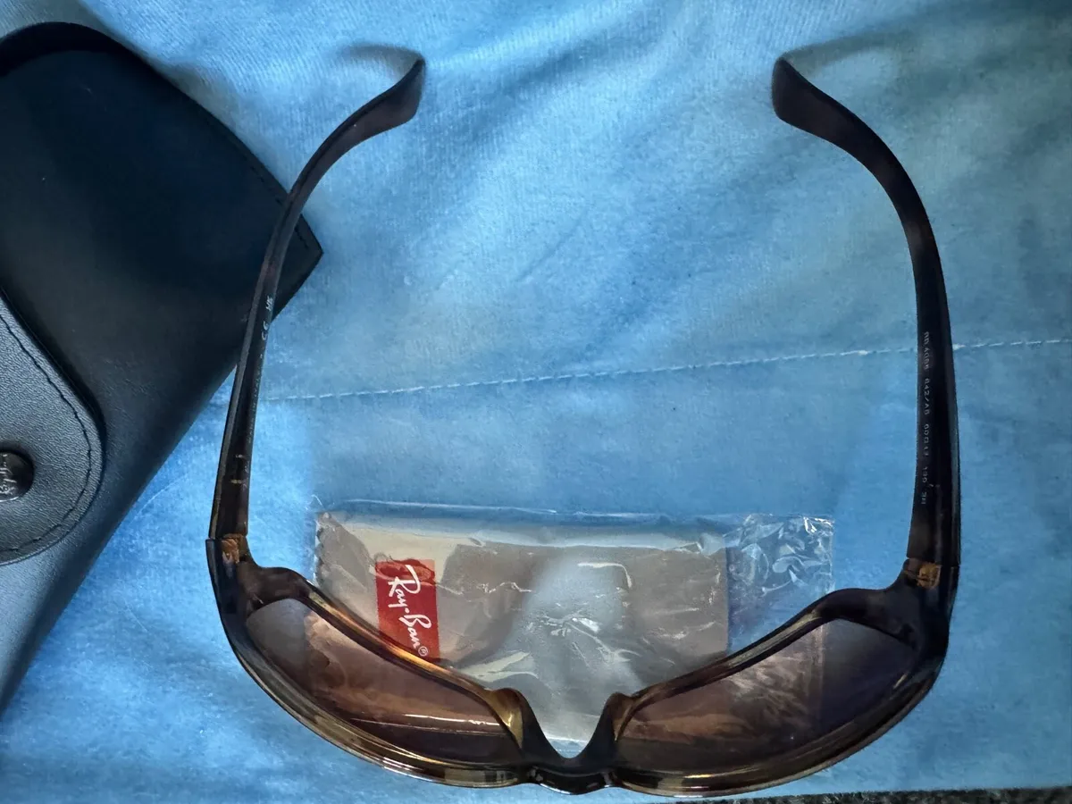 Ray-Ban Shades ( BRAND NEW) - Image 3