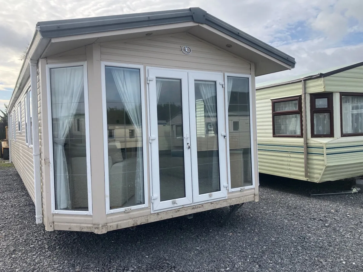FORTY FEET OF 3 BED LUXURY WINTER PACK - Image 1
