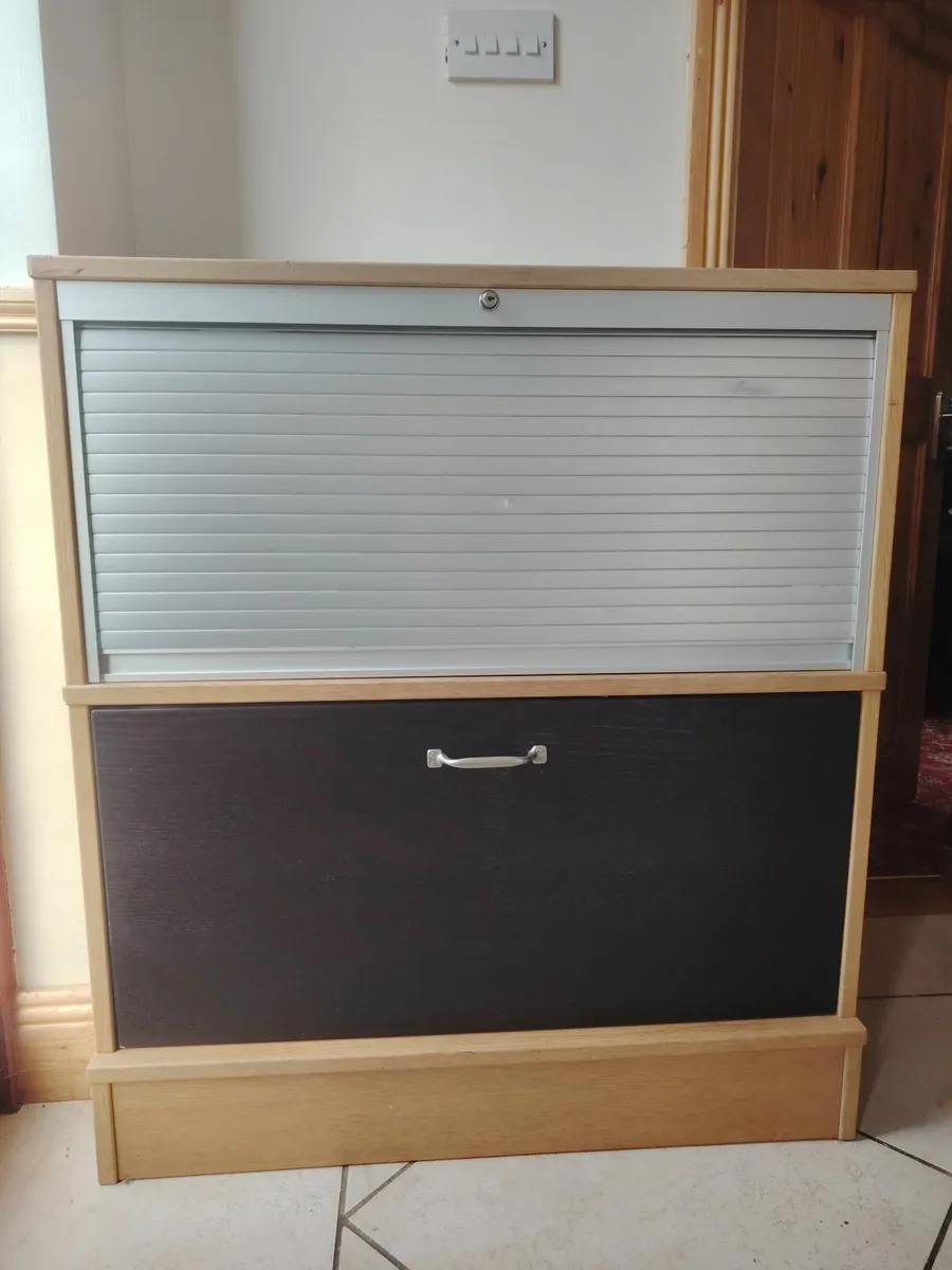 Small filing cabinet - Image 1