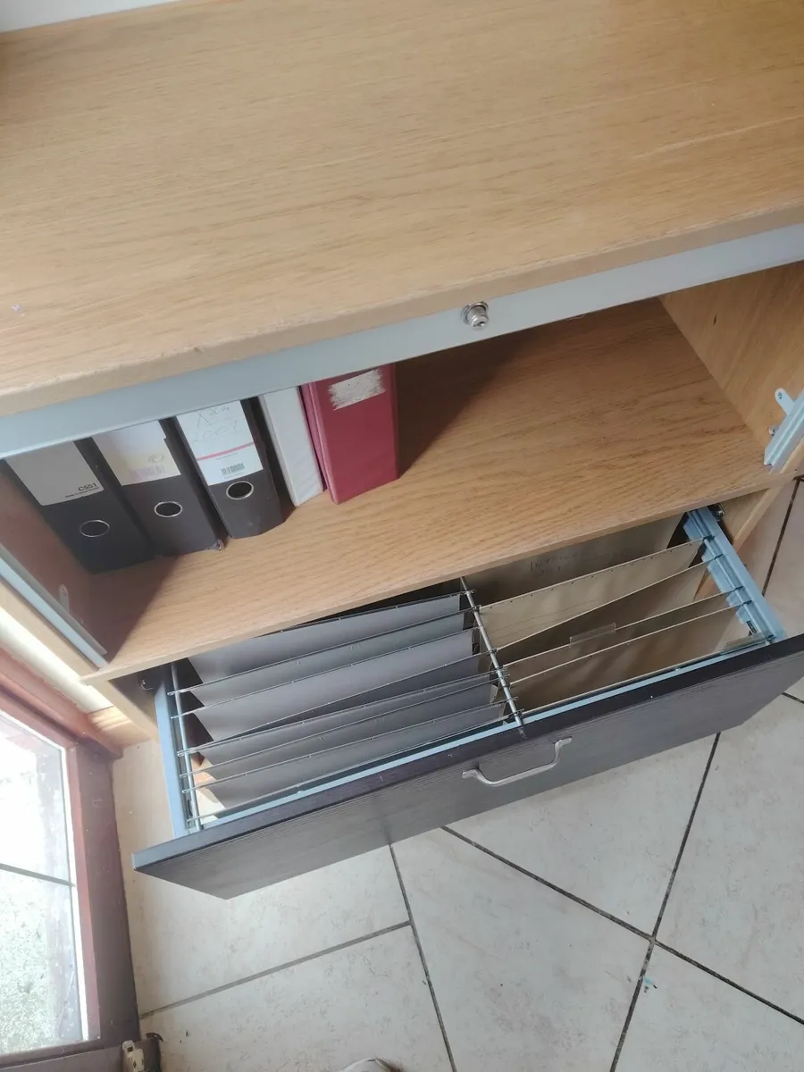 Small filing cabinet - Image 2