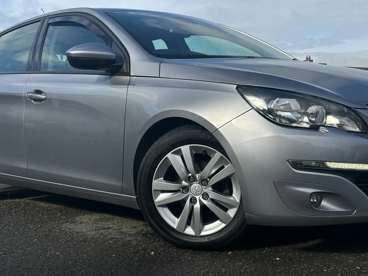 Peugeot 308 2014 - Image 2