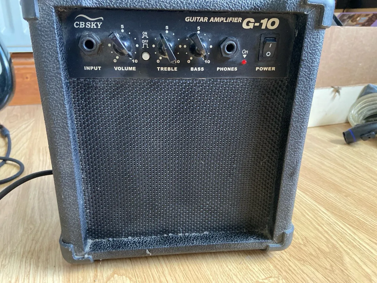 Amplifier For Sale - Image 1
