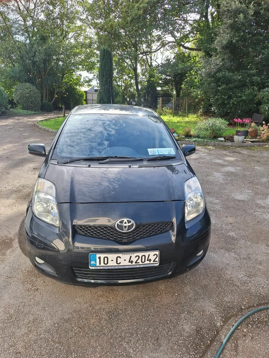 Toyota Yaris 2010 - Image 4