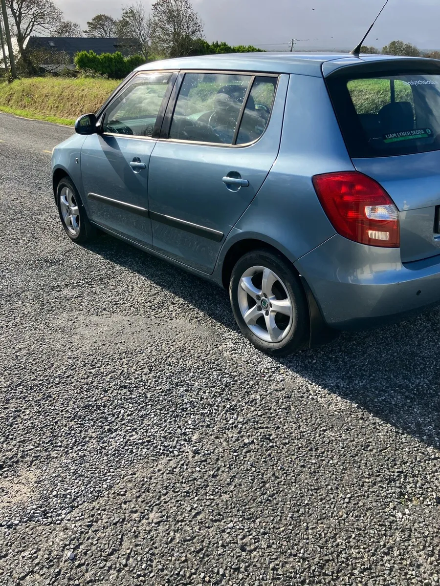 Car - Image 2