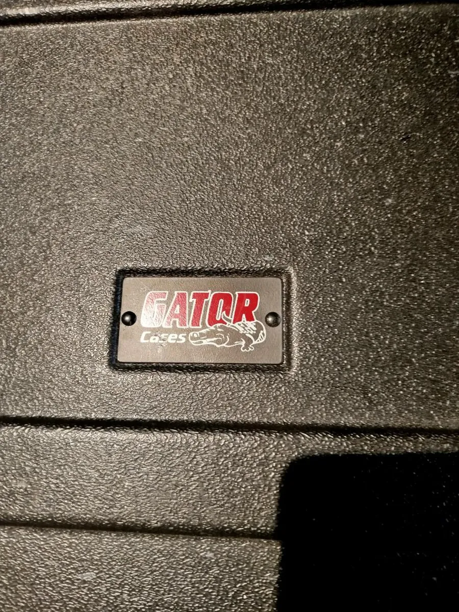 Gator guitar case abs - Image 1