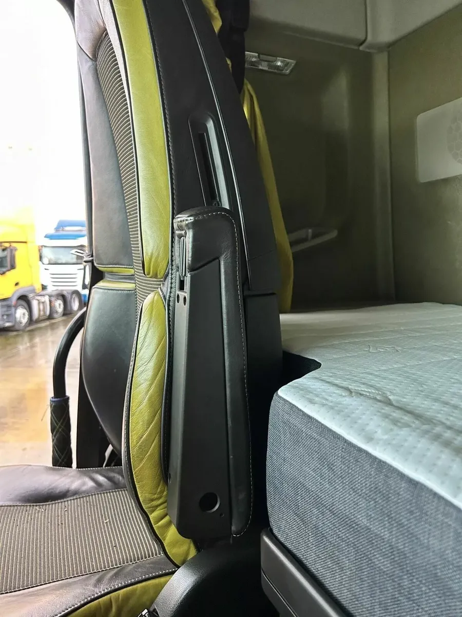 Memory Foam Mattress for Volvo FH4 / FH12 / FH16 - Image 3