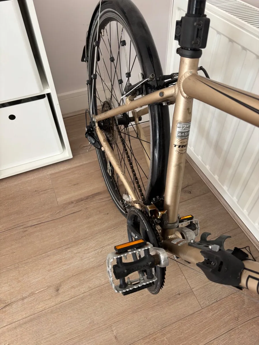Trek 7.2 FX Hybrid City Bike – Ready to Ride - Image 3