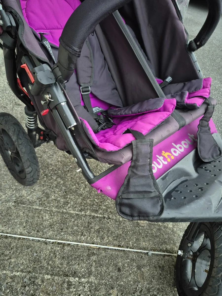 Out n About double buggy - Image 2