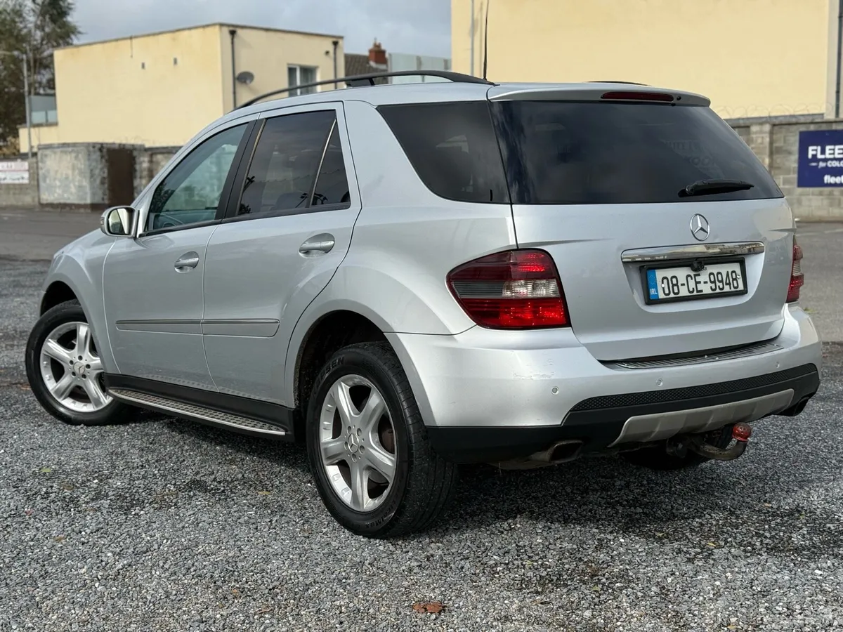 2008 Merc ML 280 Crew Cab 5 seater - Image 2