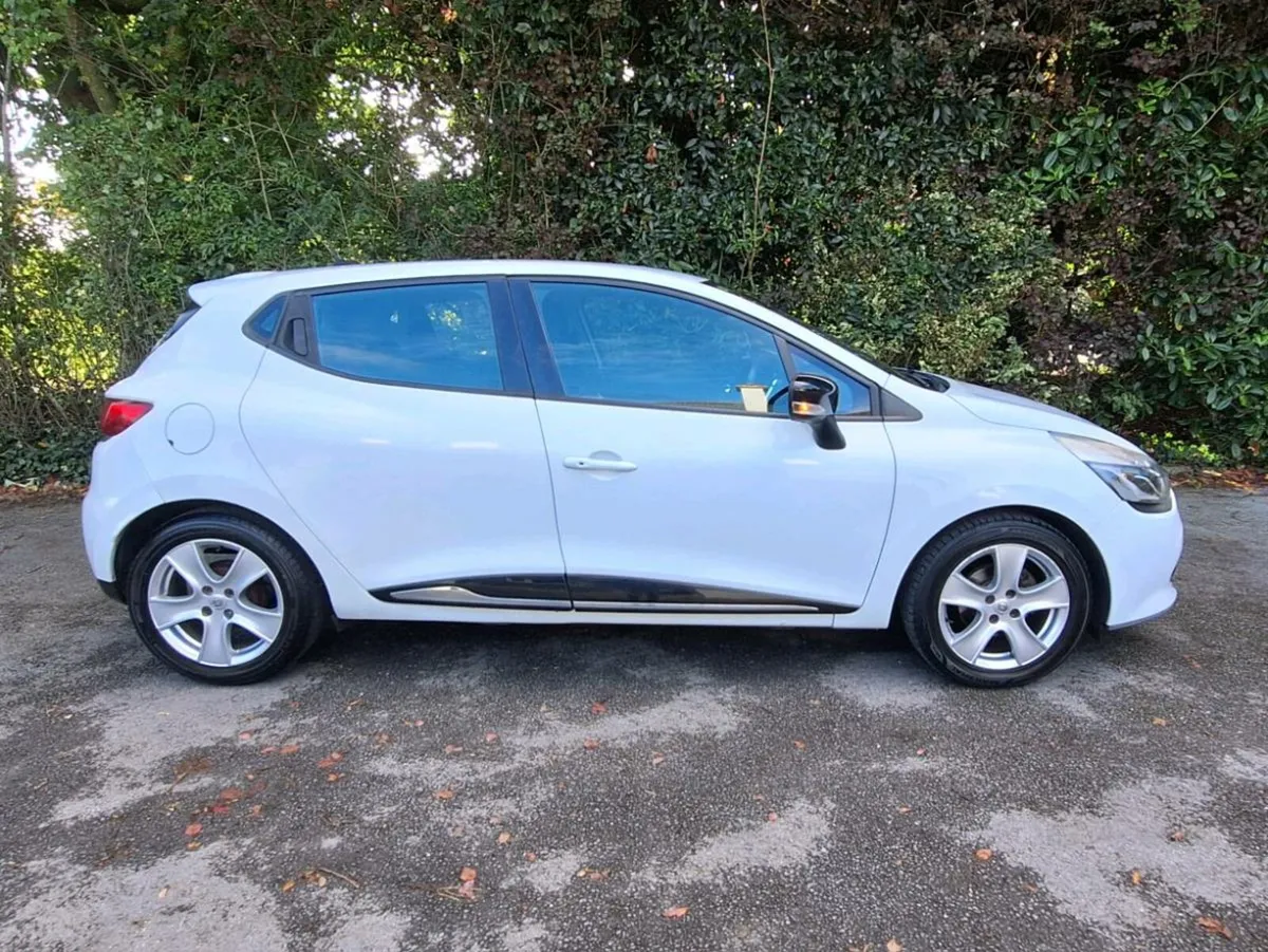 Renault Clio - Image 3
