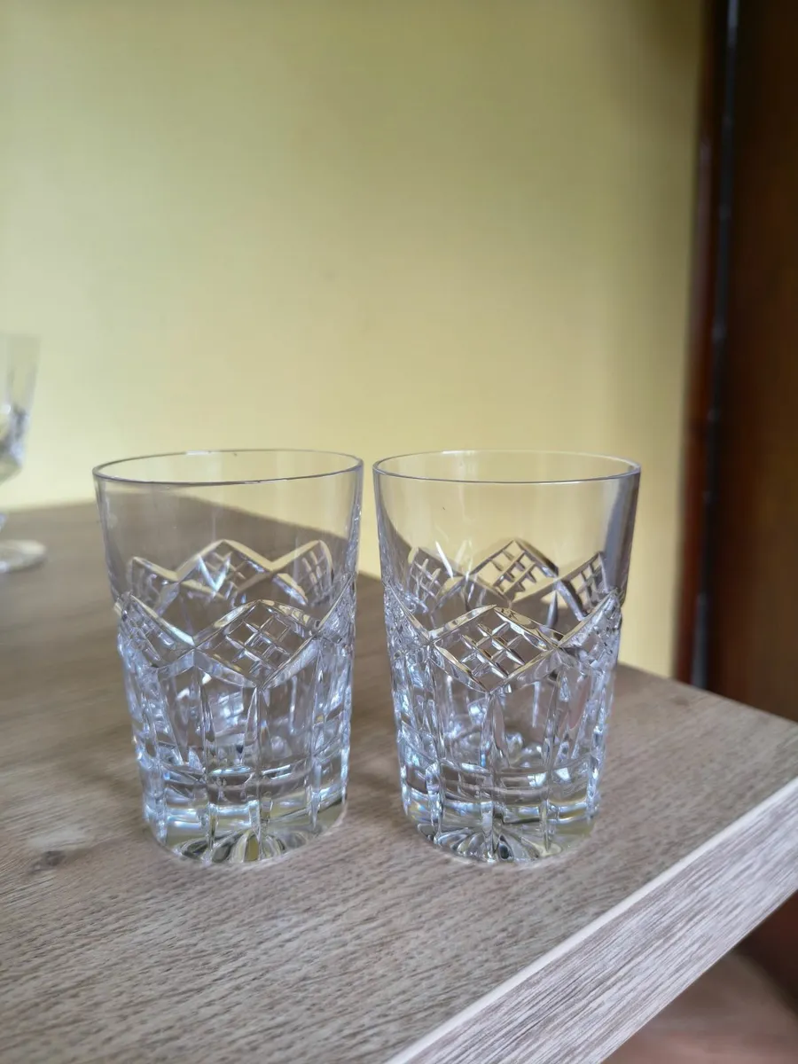 Crystal sherry and wine glasses - Image 1