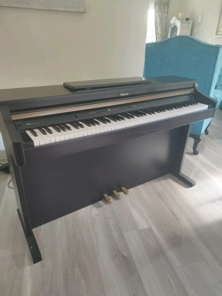 Roland electronic piano - Image 1