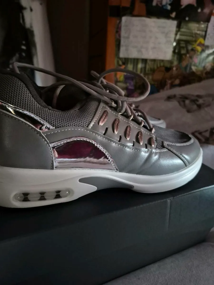 Trainers - Image 1