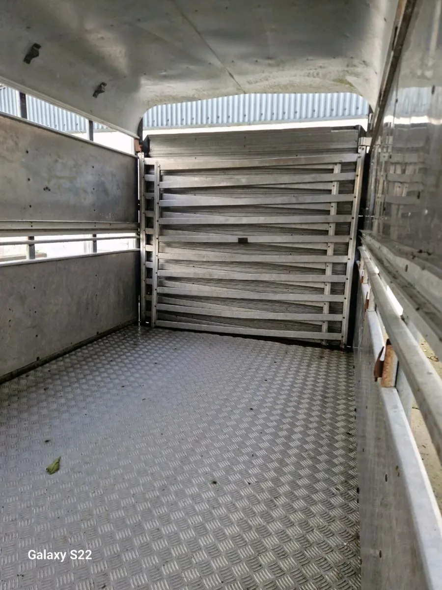 Cattle trailer - Image 3