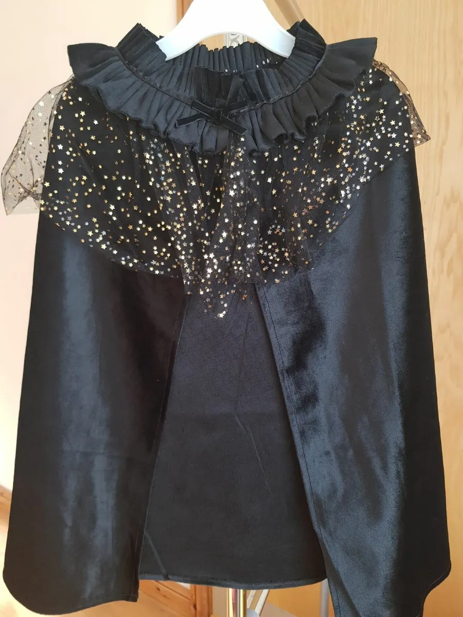 VELURE  WITCH COSTUME CAPE - Image 1